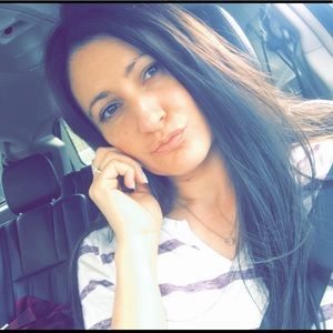 Meet your Posher, Melissa